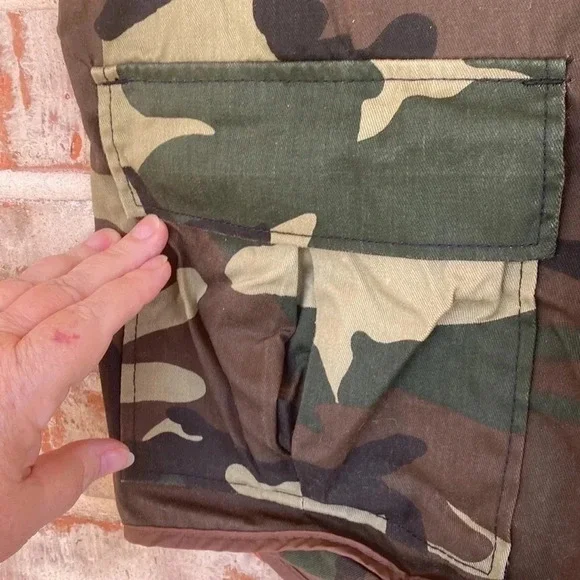NorthWest Territory Camouflage Hunter’s Vest - Picture 5 of 10